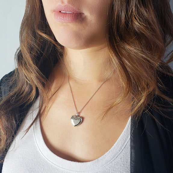 Diamond Heart Necklace in 14K White Gold | KLENOTA
